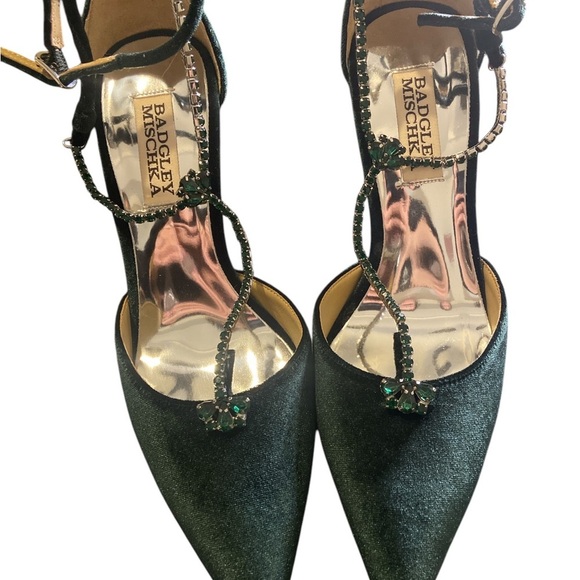 Badgley Mischka Women's Zayna Pump - Picture 10 of 10